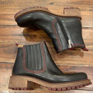 PIKOLINOS Aspe black leather zip up chelsea boot